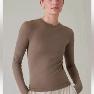 Athleta Ascent Seamless Top Long Sleeve Tan Size Small